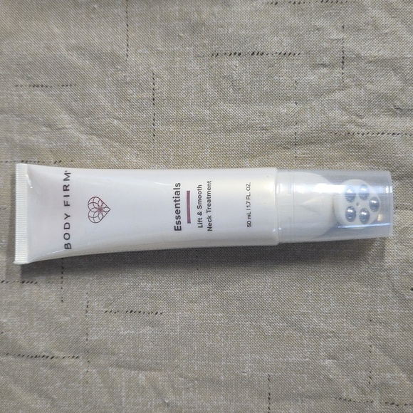 NWT Body Firm Crepe Erase lift and smooth neck firming treatment 50 ml 1.7 floz - Picture 1 of 3